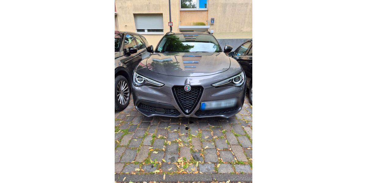 Alfa Romeo Stelvio 58.200 km 30.800 &euro; Frankfurt 60314