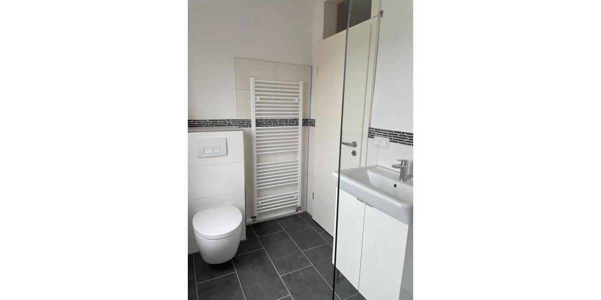 DHH in Hofheim-Wallau ab 01.04.2026 zu vermieten! 5 zimmer