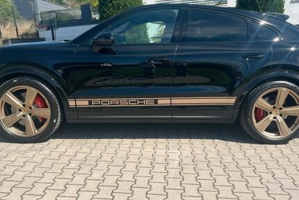 Porsche Cayenne 1.900 km 131.000 € Mainz KAstel 55252