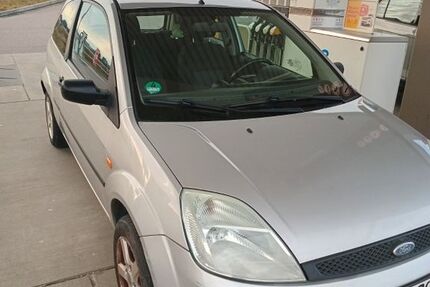 Ford Fiesta 191.000 km 850 &euro; Rődermark 63322