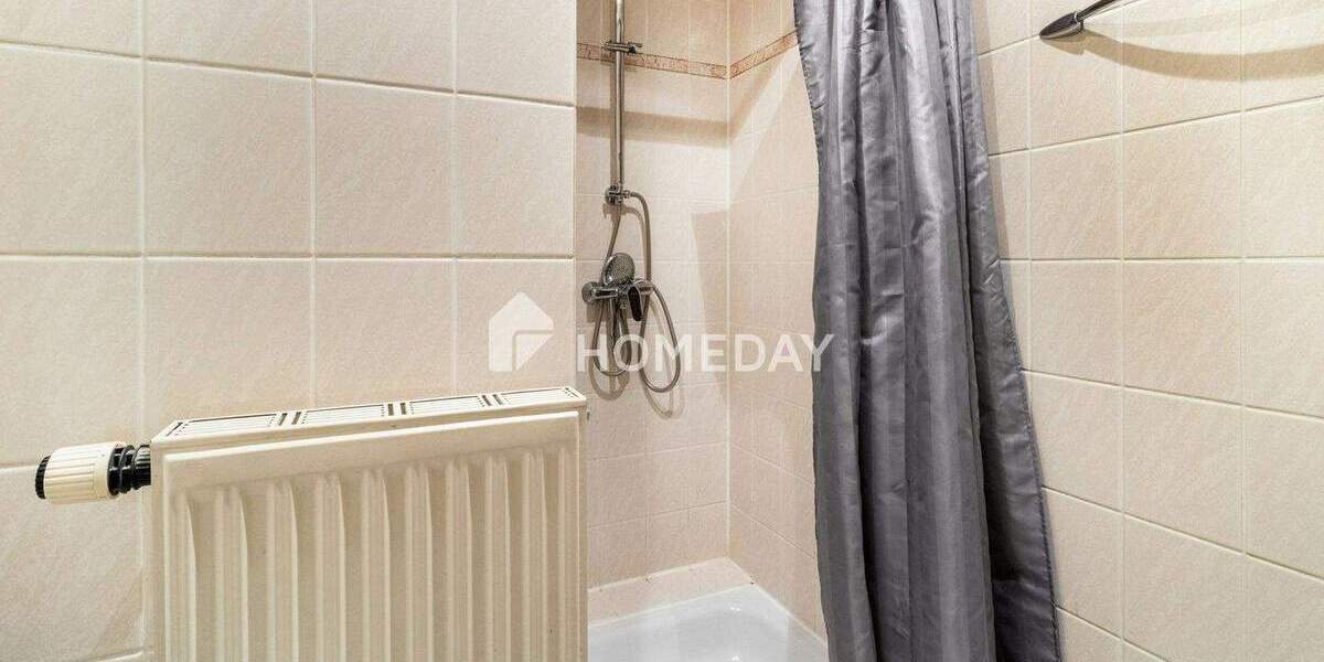 Mehrfamilienhaus, Wohnhaus Frankfurt Griesheim - 8 Zimmer, 175 m&sup2;, 399.000&euro; | Angebot:25389024