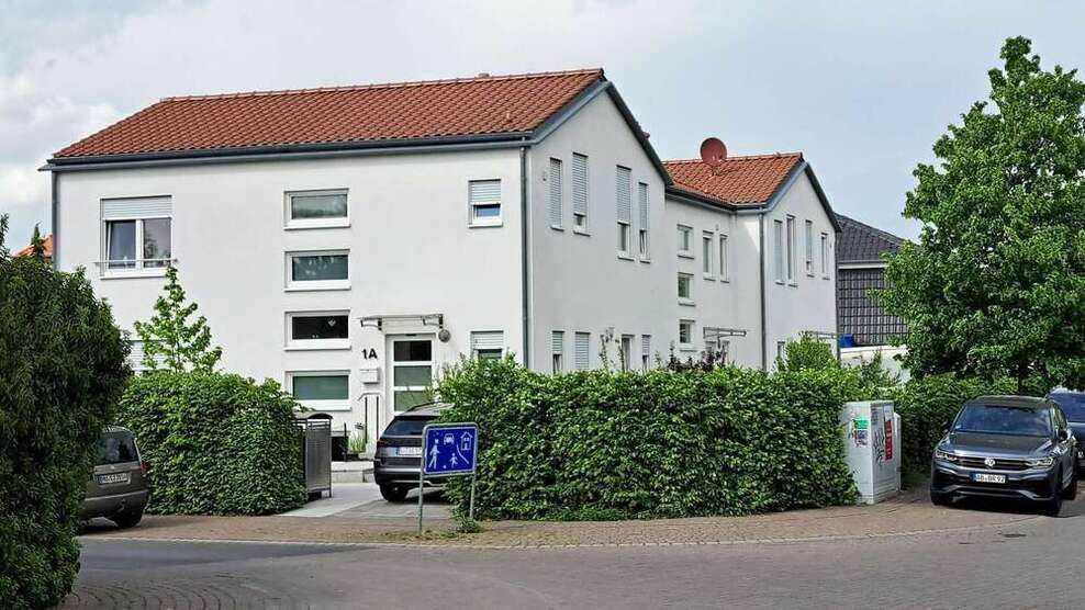 Haus zum Mieten in Großkrotzenburg 2.200 € 190.46 m²
