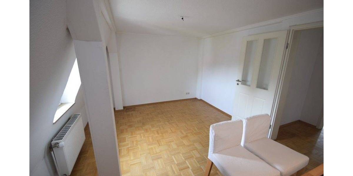 Gemütliche Dachgeschosswohnung in begehrter Lage 2 zimmer