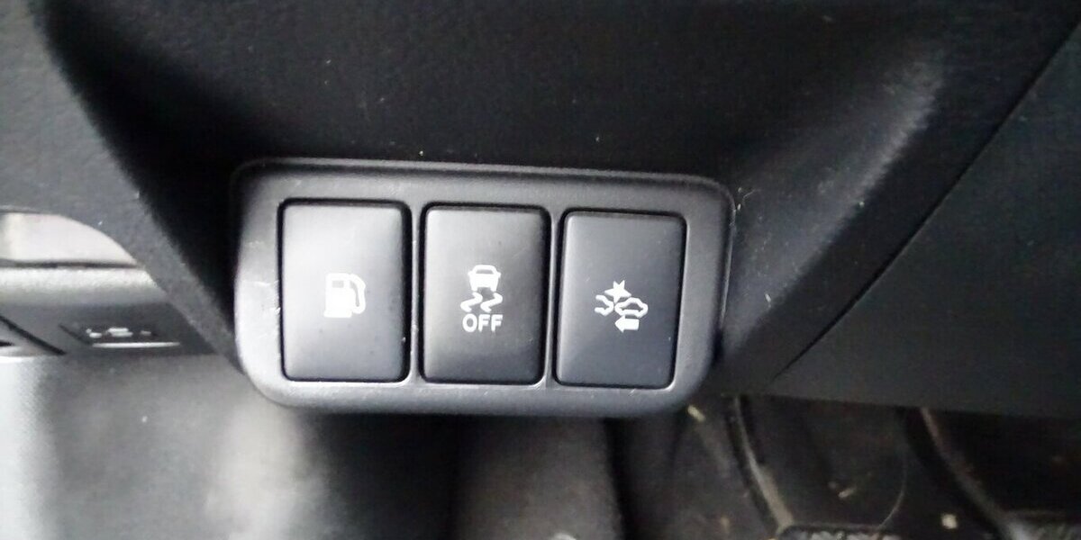 Toyota Avensis 2,0 D Klima, Navi 200.000 km 6.690 &euro; Rodgau 63110