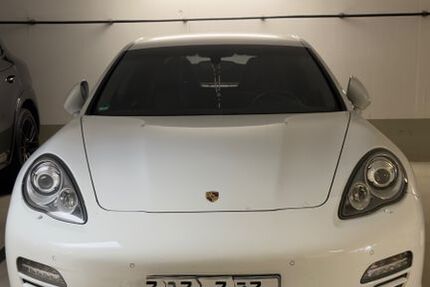 Porsche Panamera 219.657 km 22.700 &euro; Frankfurt Am Main 60528