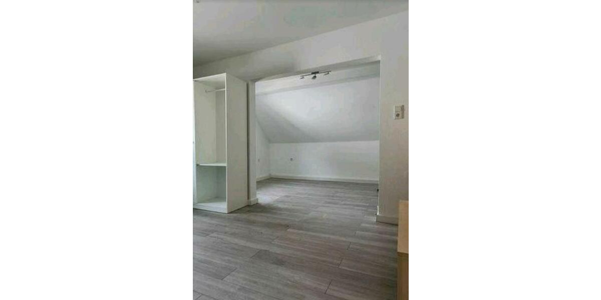 Dachgeschoßwohnung Darmstadt Arheilgen - 2 Zimmer, 75 m&sup2;, 950&euro; | Angebot:25390226