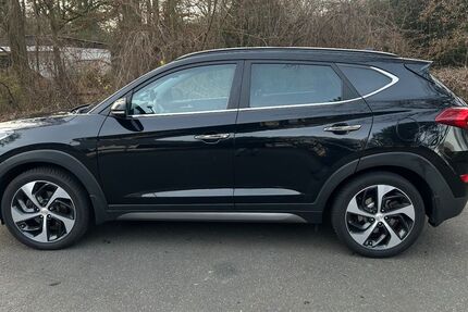 Hyundai TUCSON 166.800 km 13.300 &euro; Langen 63225