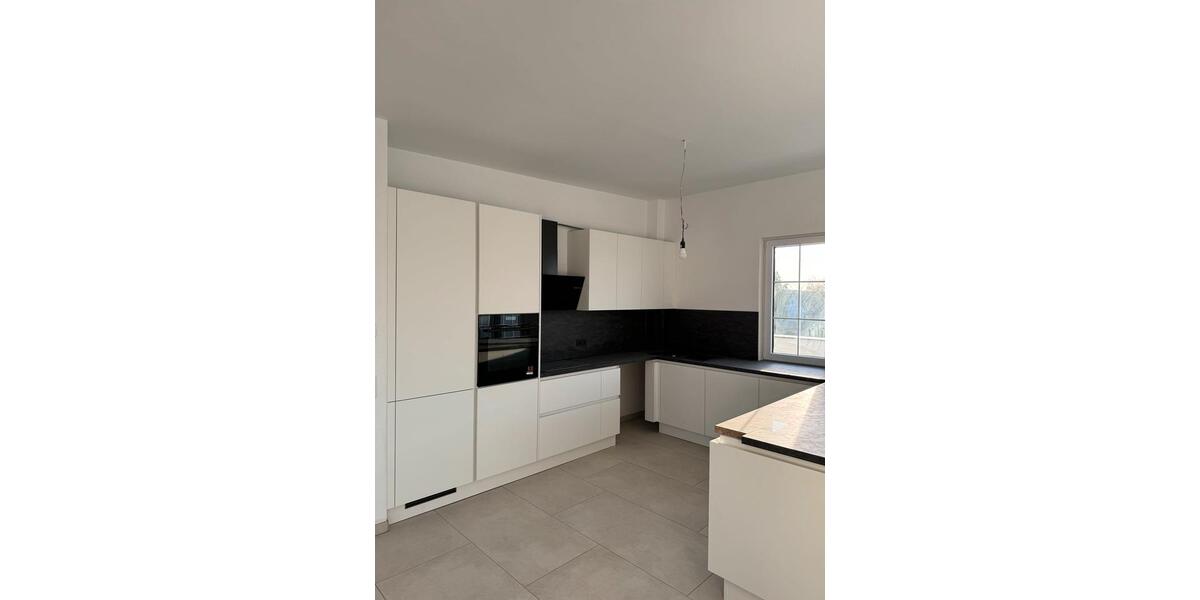 Dachgeschoßwohnung Offenbach am Main Bürgel - 4 Zimmer, 120 m&sup2;, 1.980&euro; | Angebot:24615324