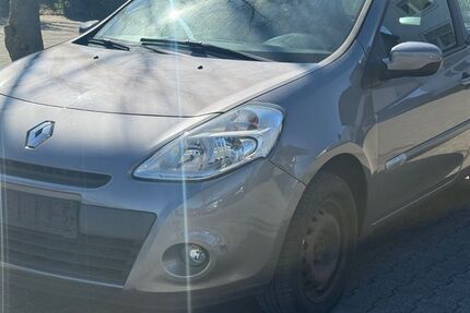 Renault Clio 149.000 km 2.190 &euro; Rüsselsheim 65428