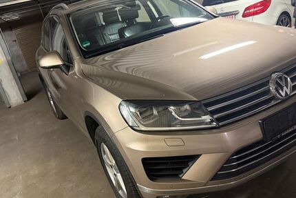 VW Touareg 231.000 km 11.000 &euro; Frankfurt am Main 60318