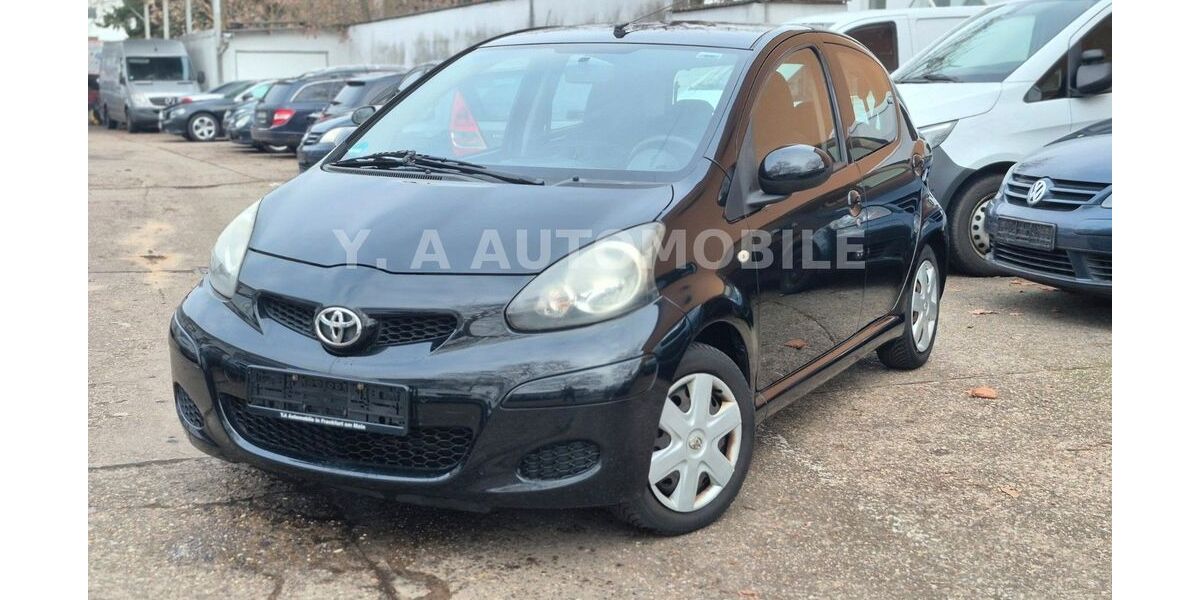 Toyota Aygo (X) 120.128 km 3.500 &euro; Frankfurt am Main 65933