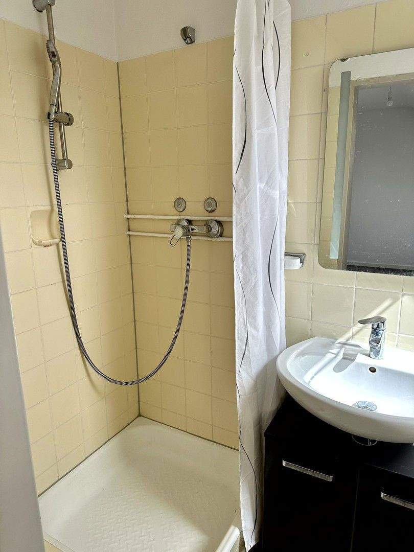 Nettes Apartment im DG....Uni-Nähe...provisionsfrei 1 zimmer