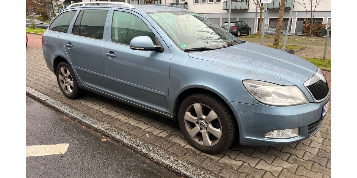 Skoda Octavia 268.800 km 3.400 &euro; Frankfurt 60488