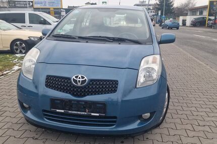 Toyota Yaris 200.000 km 4.950 &euro; Dietzenbach 63128
