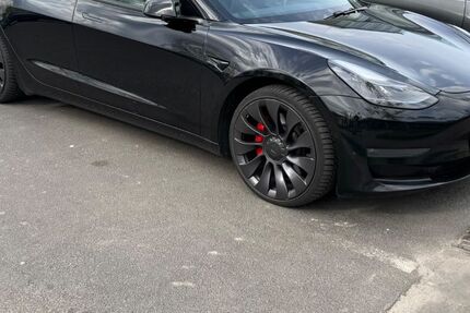 Tesla Model 3 217.000 km 19.800 &euro; Raunheim 65479