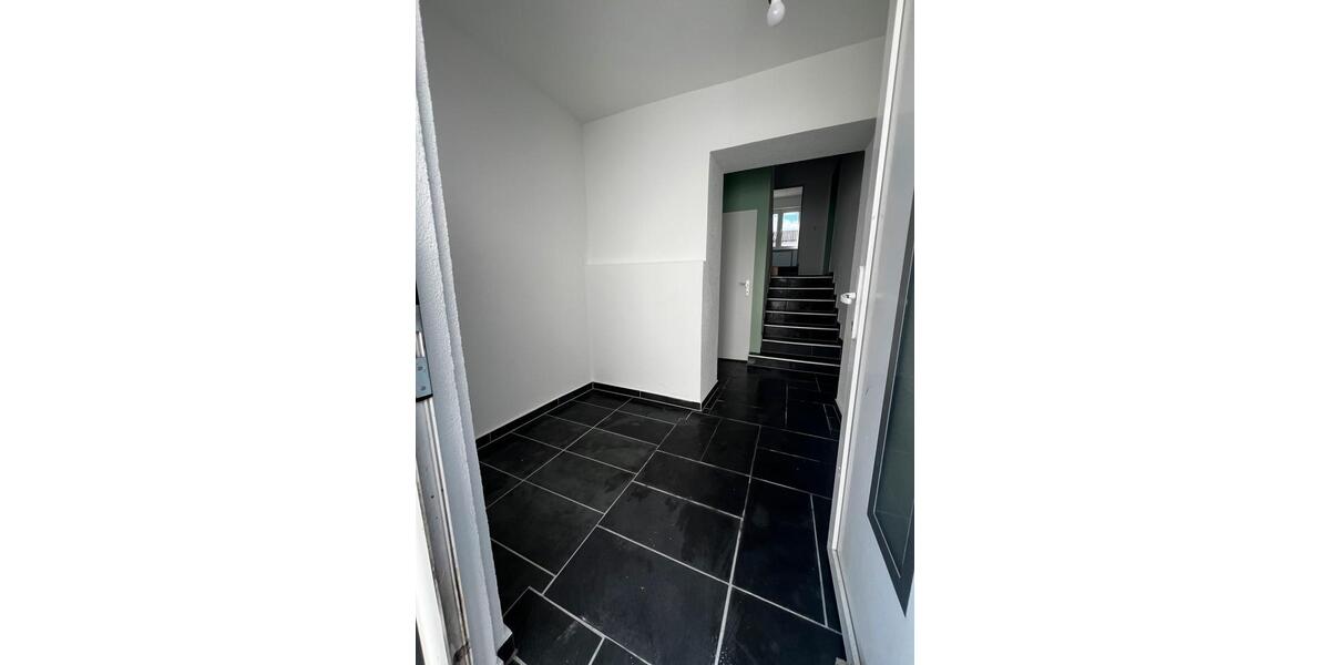 Einfamilienhaus Münster (Hessen) - 9 Zimmer, 180 m&sup2;, 2.450&euro; | Angebot:21530701