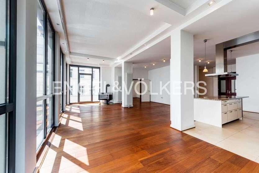 Wohnung zum Mieten in Frankfurt 3.950 € 196 m² 4 zimmer