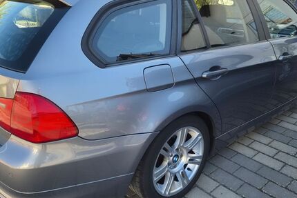 BMW 320 290.000 km 2.450 &euro; Kelsterbach 65451