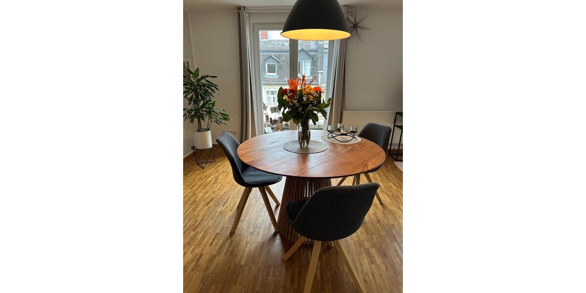 Helle und große Wohnung ab JanFeb zur Zwischenmiete, für Pendler 2 zimmer