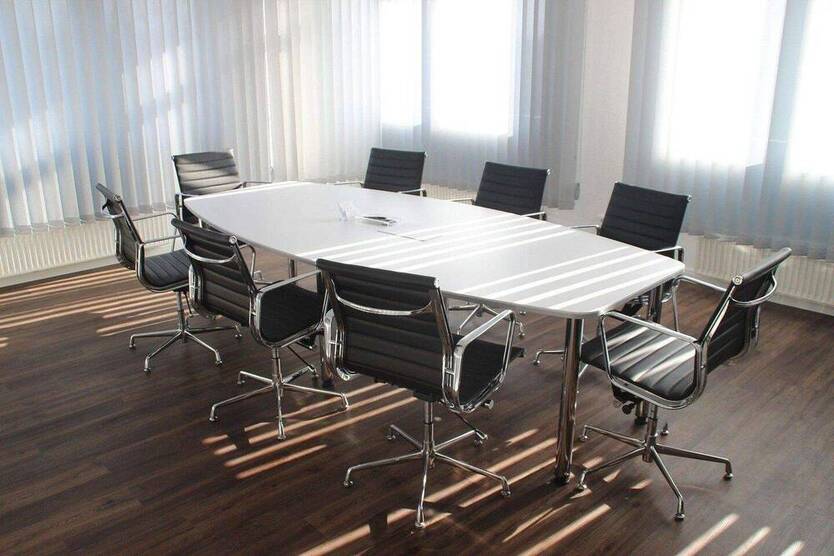 Einfache und sehr günstige Büro-Paxisflächen