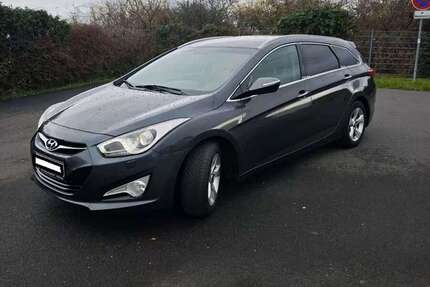Hyundai i40 124.000 km 5.300 &euro; Offenbach am Main 63073