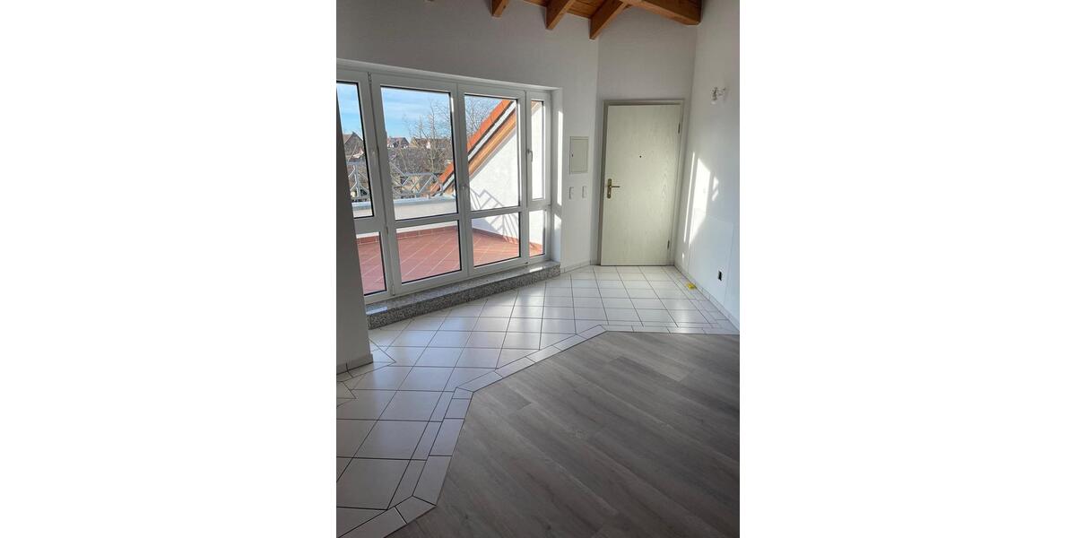 Helle 3-Zimmerwohung Dachgeschoss in attraktiver Lage 3 zimmer