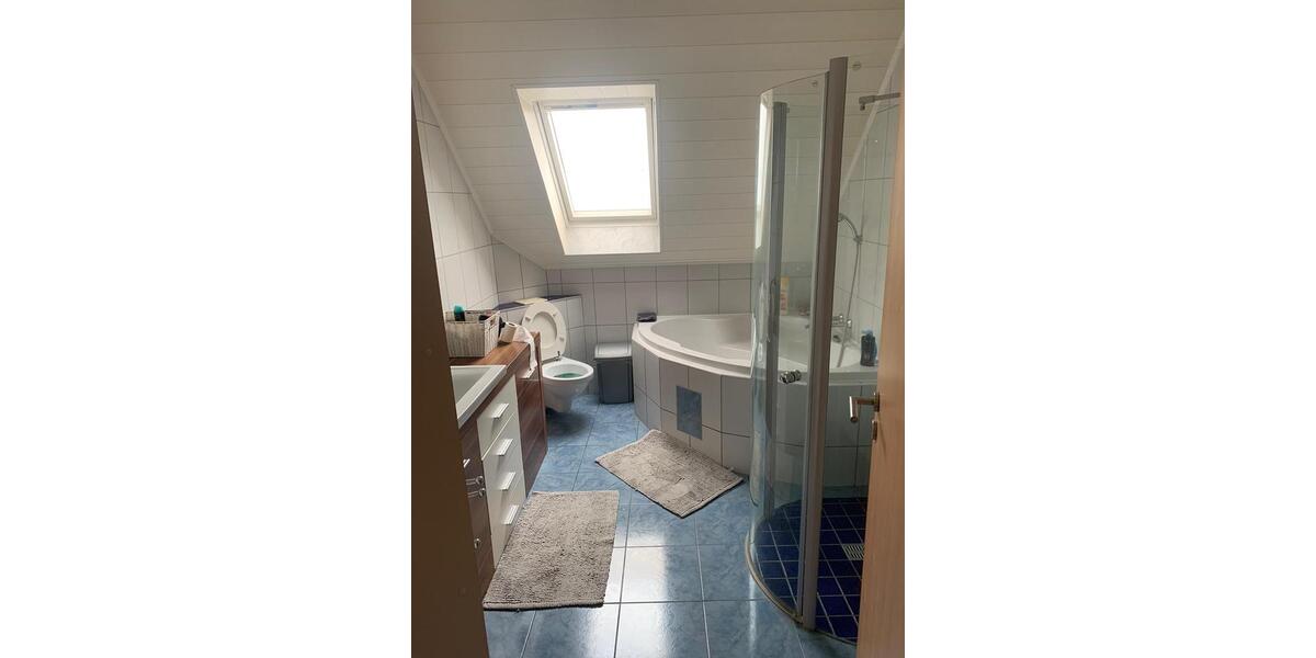 Etagenwohnung Riedstadt - 3 Zimmer, 85 m&sup2;, 1.100&euro; | Angebot:26547074