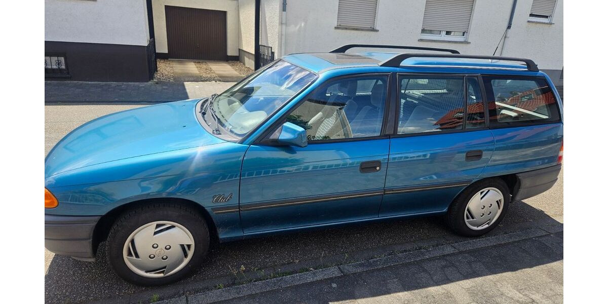 Opel Astra 185.500 km 2.400 &euro; Riedstadt 64560