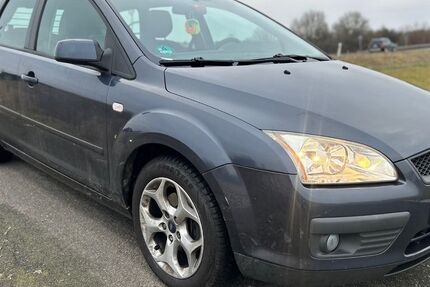 Ford Focus 158.000 km 2.699 &euro; Rossdorf 64380