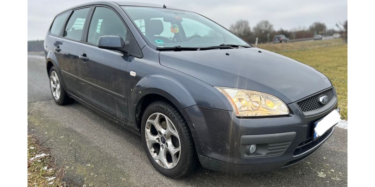 Ford Focus 158.000 km 2.699 &euro; Rossdorf 64380