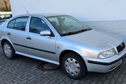 Skoda Octavia 139.000 km 2.300 &euro; Alsbach 64665