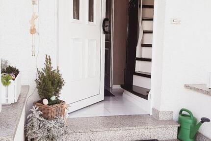 Haus Bischofsheim - 8 Zimmer, 165 m&sup2;, 689.000&euro; | Angebot:25625124