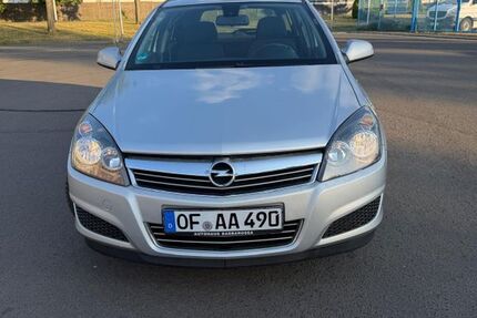 Opel Astra 128.000 km 3.299 &euro; Raunheim 65479