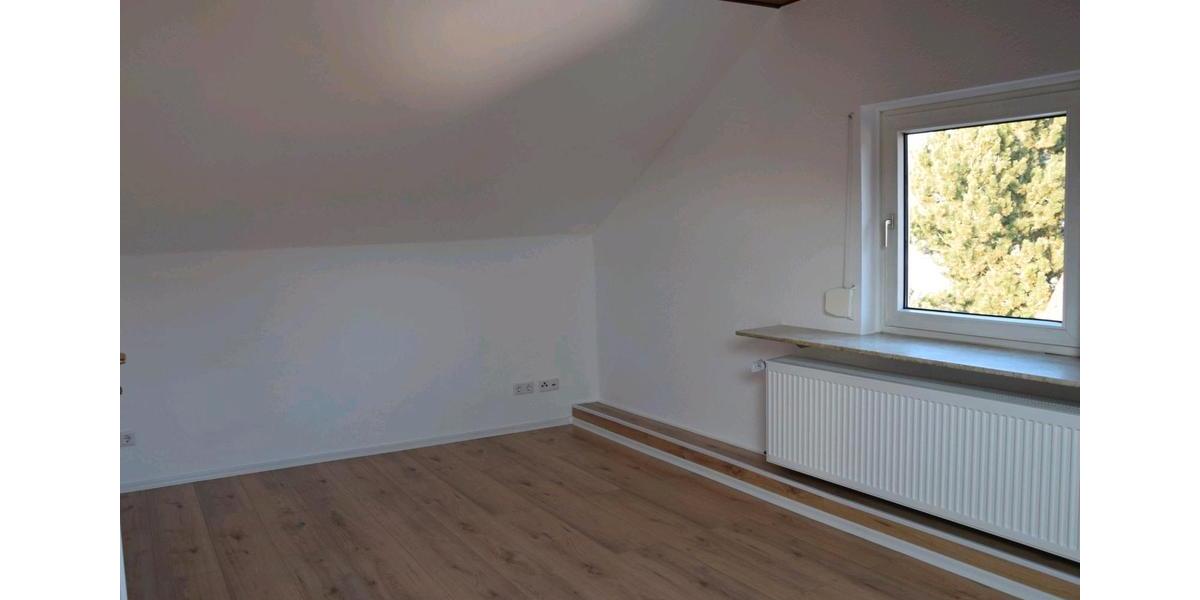 Dachgeschoßwohnung Seeheim-Jugenheim Jugenheim - 2 Zimmer, 68 m&sup2;, 800&euro; | Angebot:26547131