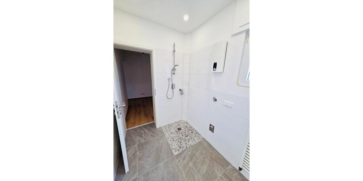 Moderne 1-2 Wohnungen 200qm sofort frei in Ober-Ramstadt Zentrum 6 zimmer