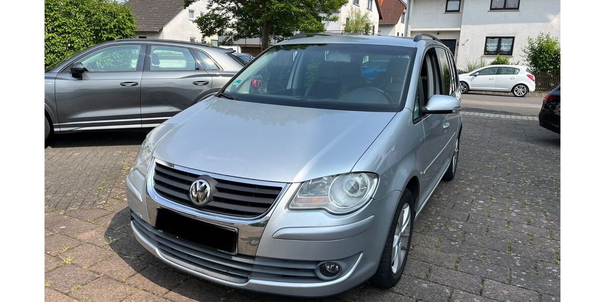 VW Touran 258.000 km 3.400 &euro; Obertshausen 63179