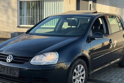 VW Golf 221.000 km 2.200 &euro; Dietzenbach 63128