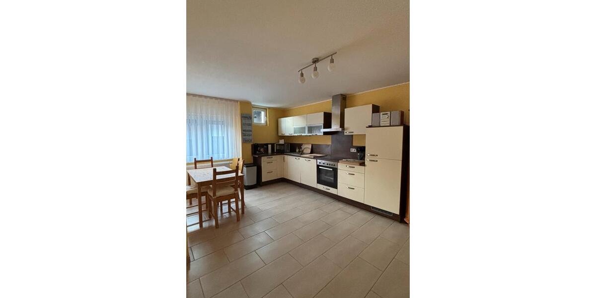 Etagenwohnung Babenhausen - 6 Zimmer, 134 m&sup2;, 3.600&euro; | Angebot:24646361