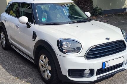 Mini Countryman C (Cooper) 76.000 km 15.850 &euro; Frankfurt am Main 60528