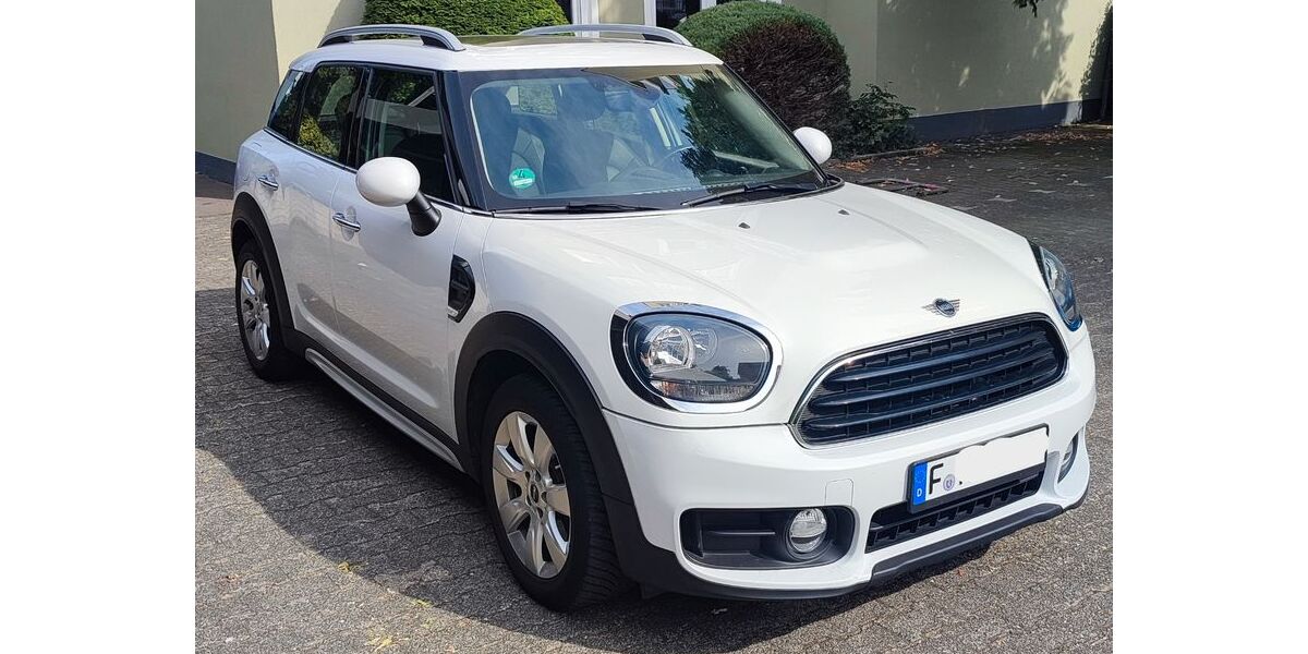 Mini Countryman C (Cooper) 76.000 km 15.850 &euro; Frankfurt am Main 60528