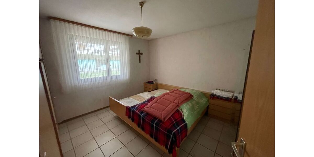 Freistehendes Haus zu vermieten in ruhiger, sonniger Lage mit Garten, Garage, Einfahrt und Terrasse - Einfamilienhaus Reinheim | Angebot:26940935