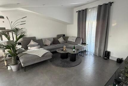 Haus Offenbach am Main Bieber - 4 Zimmer, 120 m&sup2;, 1.900&euro; | Angebot:25376524