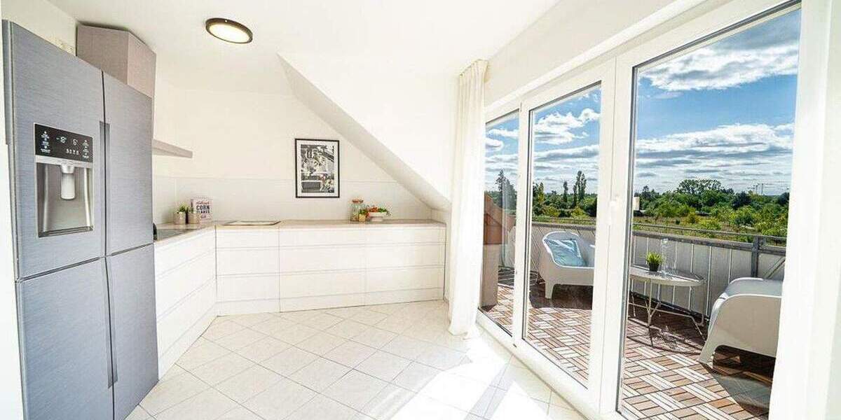 RUHIGES WOHNEN MIT BLICK INS GRÜNE**SCHMUCKSTÜCK IN OFFENBACH BÜRGEL**SOFORT BEZUGSFREI 3 zimmer