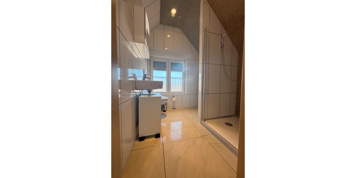 Dachgeschoßwohnung Raunheim - 2 Zimmer, 60 m&sup2;, 950&euro; | Angebot:26312767