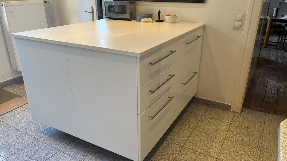 Villa Seeheim-Jugenheim Jugenheim - 8 Zimmer, 220 m&sup2;, 2.530&euro; | Angebot:24871393