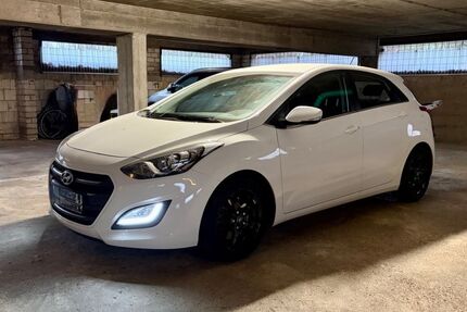 Hyundai i30 70.720 km 10.595 &euro; Nauheim 64569