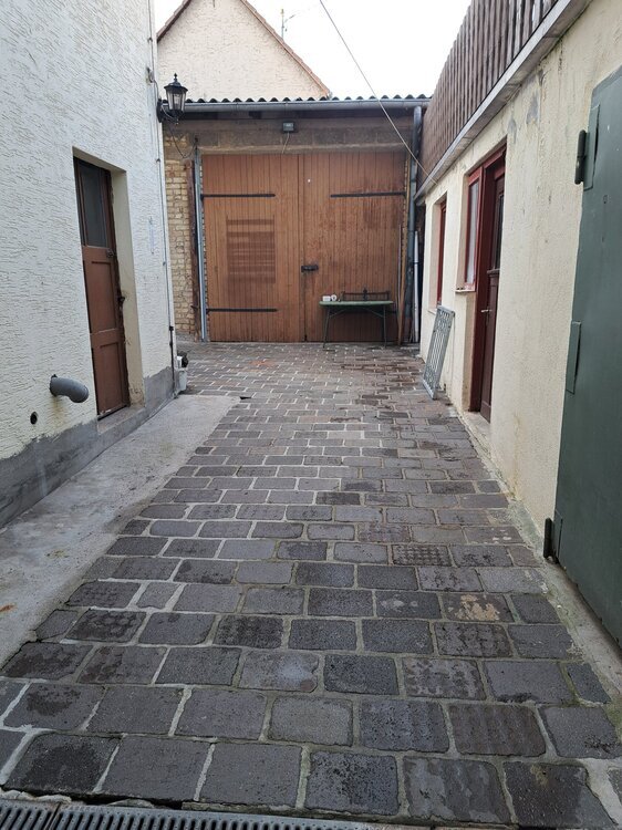 Flörsheim-OT, EFH + Nebengeb. 9 zimmer