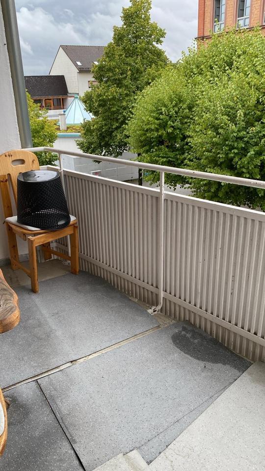 Schöne, zentrale, gut gepflegte drei Zimmer Wohnung in lamperthei