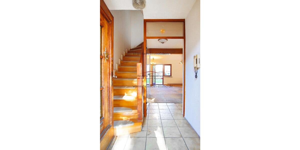 Charmantes Reihenmittelhaus 5 ZKBB* tgl.Badezimmer* kleiner Garten* Gartenhütte* Frankfurt-Gallus - Reihenmittelhaus Frankfurt Gallus Viertel | Angebot:25355417