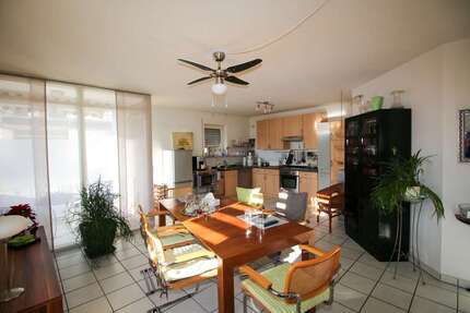 Wohnung zum Kaufen in Riedstadt 192.000 € 64.63 m² 2 zimmer